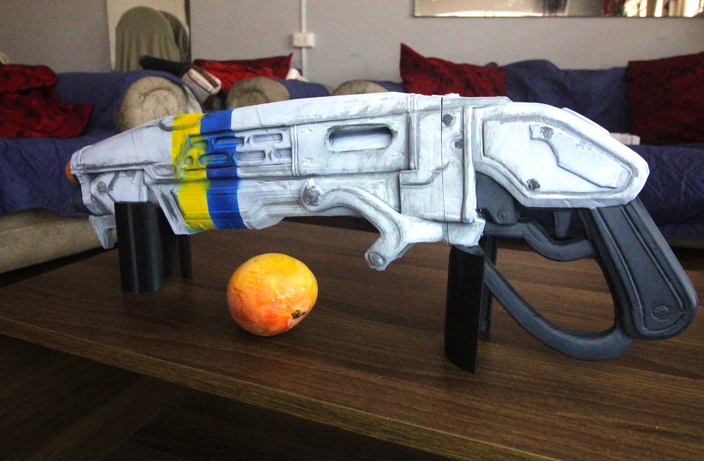 Gears of War - Gnasher white