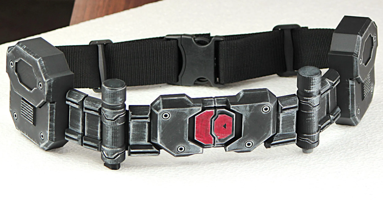 Hood Red - utility belt black