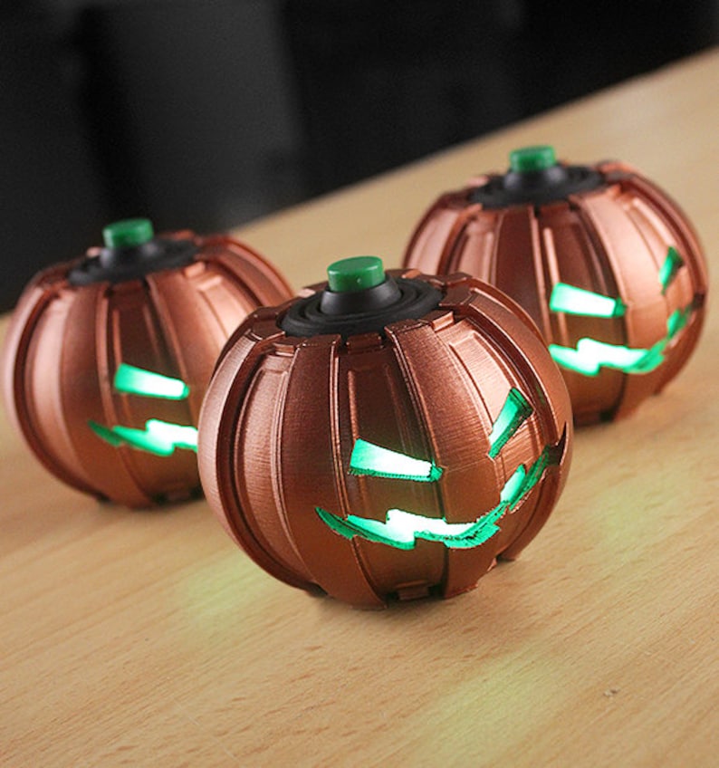 Green goblin bombs - pumpkin Spider