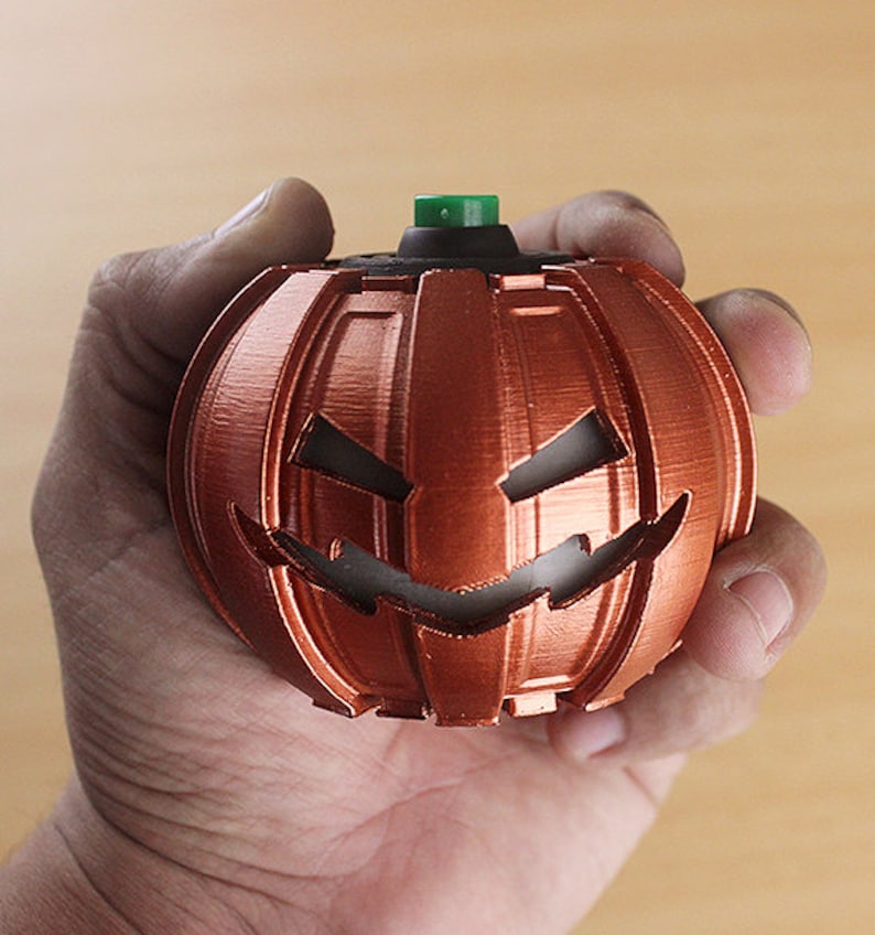 Green goblin bombs - pumpkin Spider