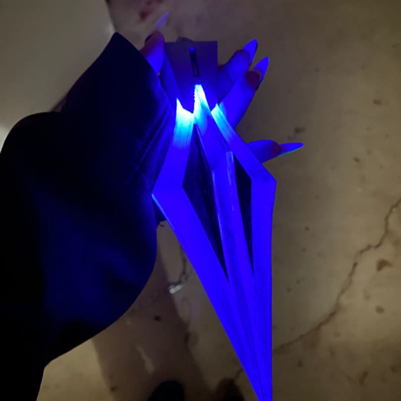 Scorpion Kunai knife Mortal Kombat 11 - WITH LED LIGHT