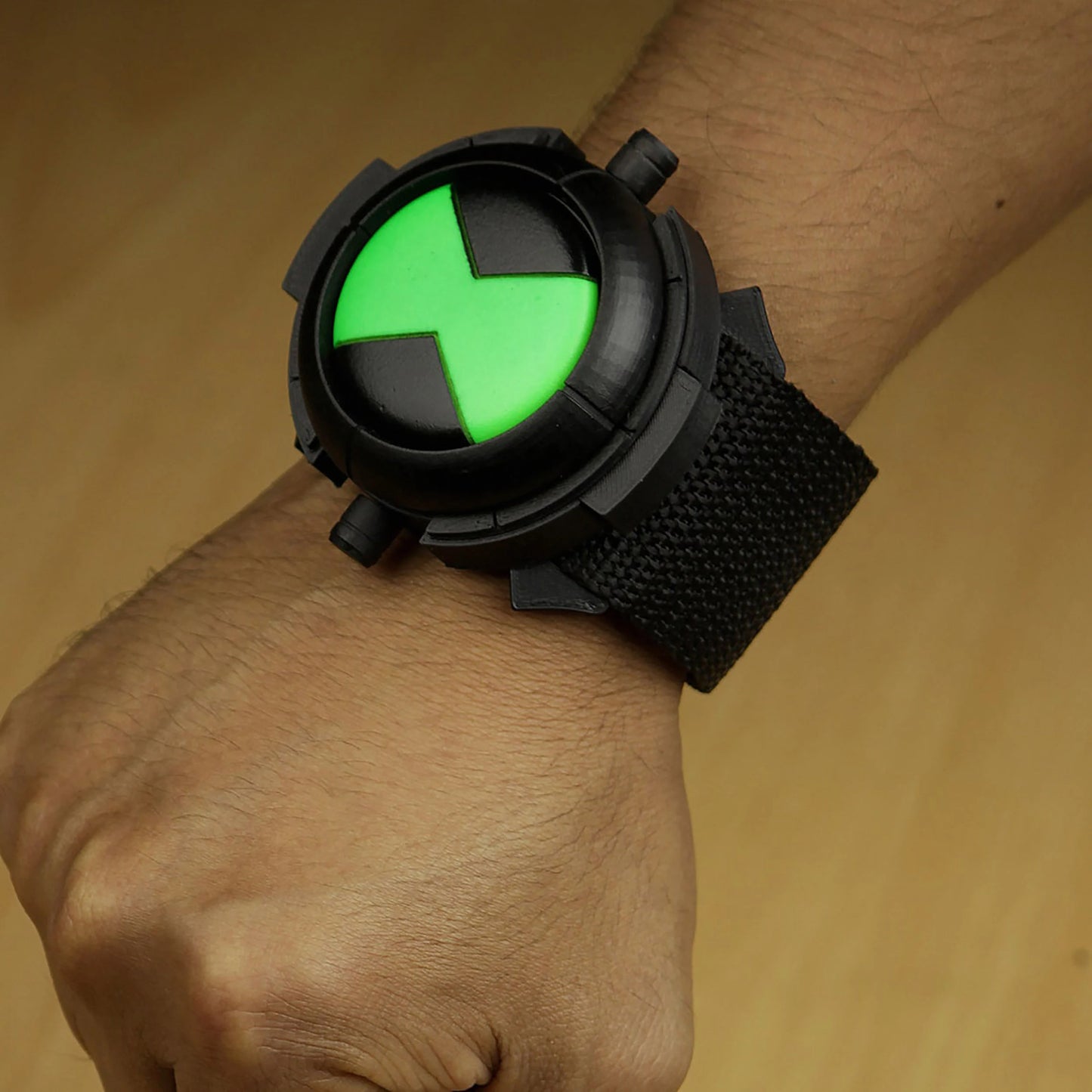Alien Watch - green - black - red